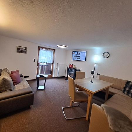 ריד אים אוברינטל Haus Tirol Appartements מראה חיצוני תמונה