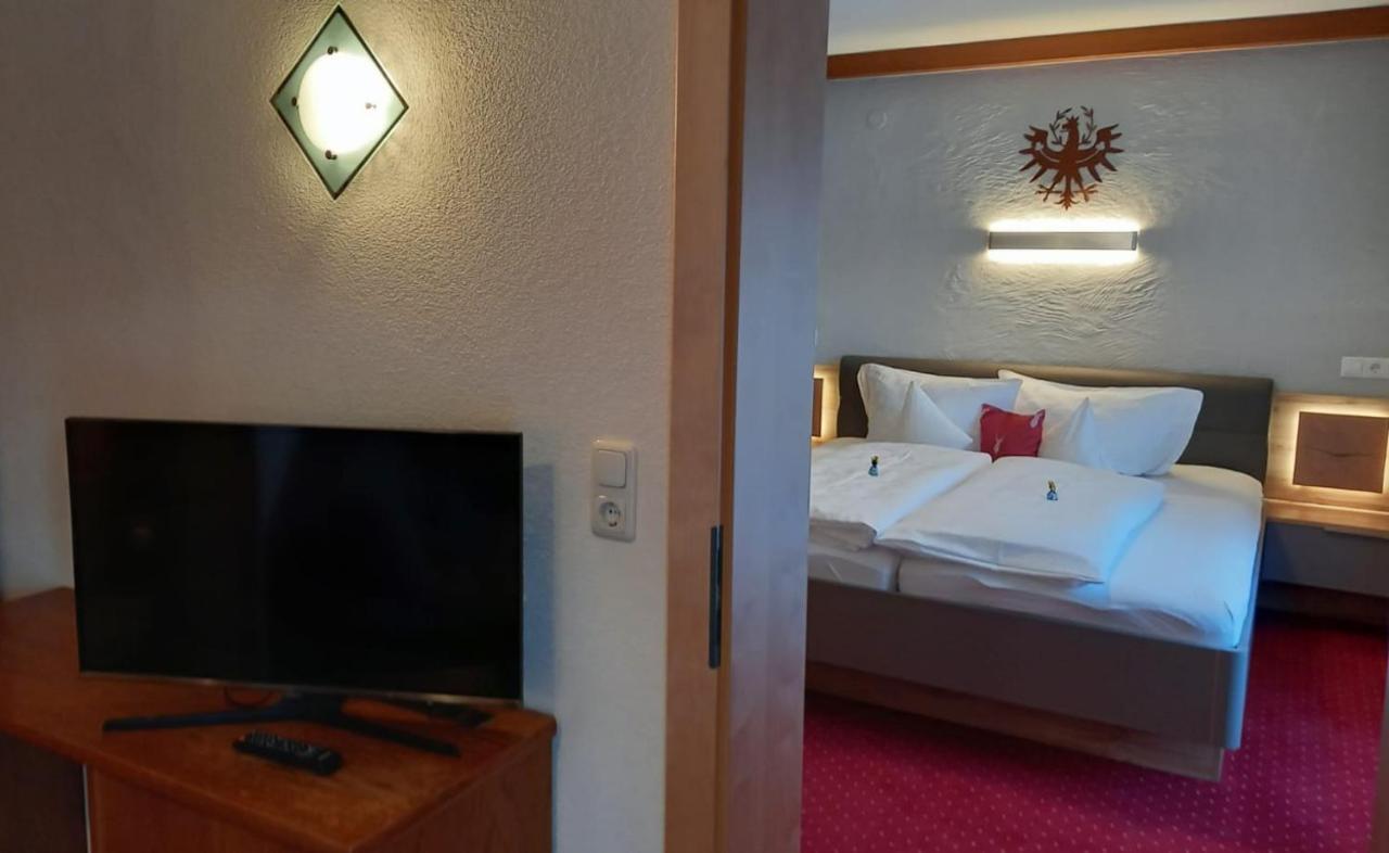 ריד אים אוברינטל Haus Tirol Appartements מראה חיצוני תמונה