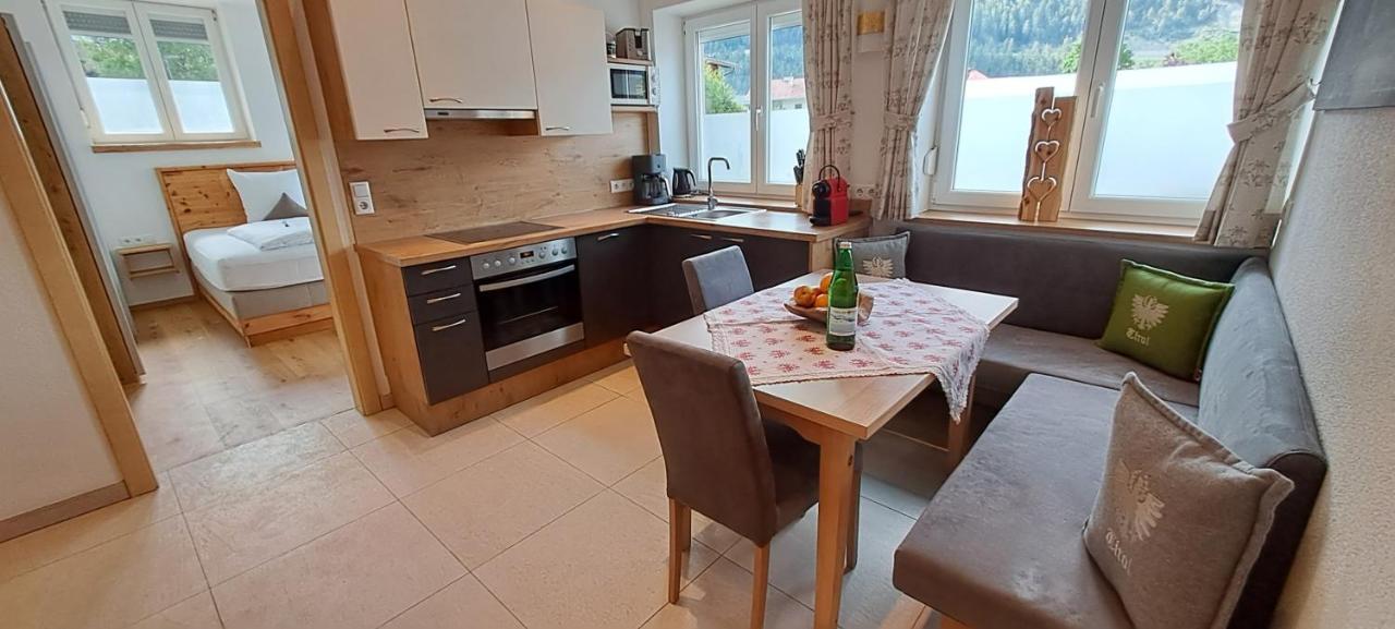 ריד אים אוברינטל Haus Tirol Appartements מראה חיצוני תמונה