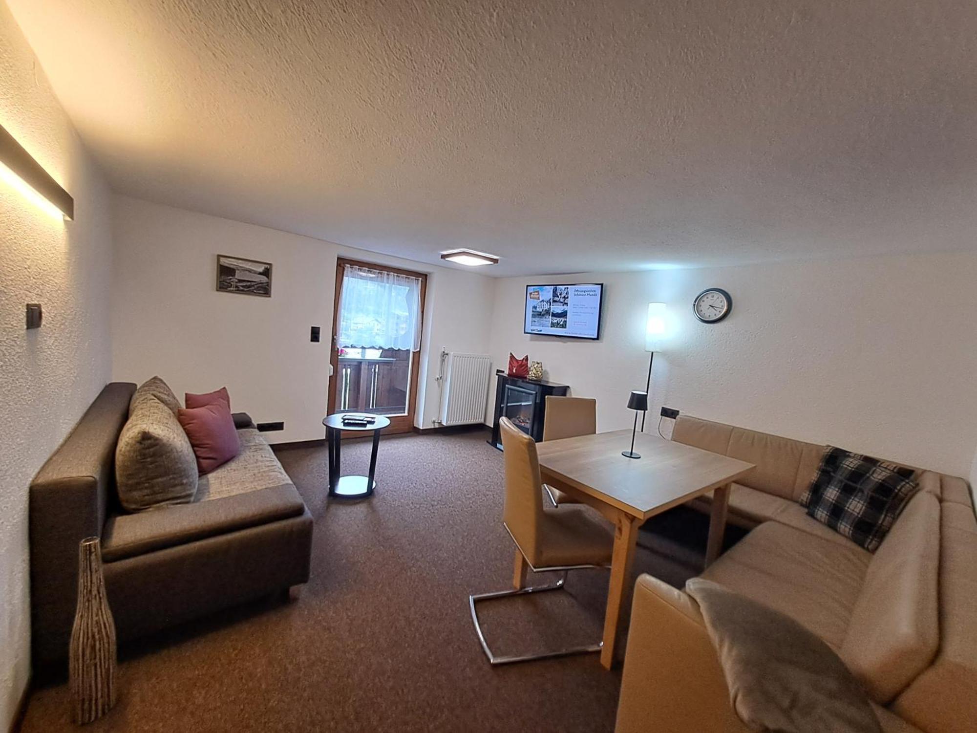 ריד אים אוברינטל Haus Tirol Appartements מראה חיצוני תמונה